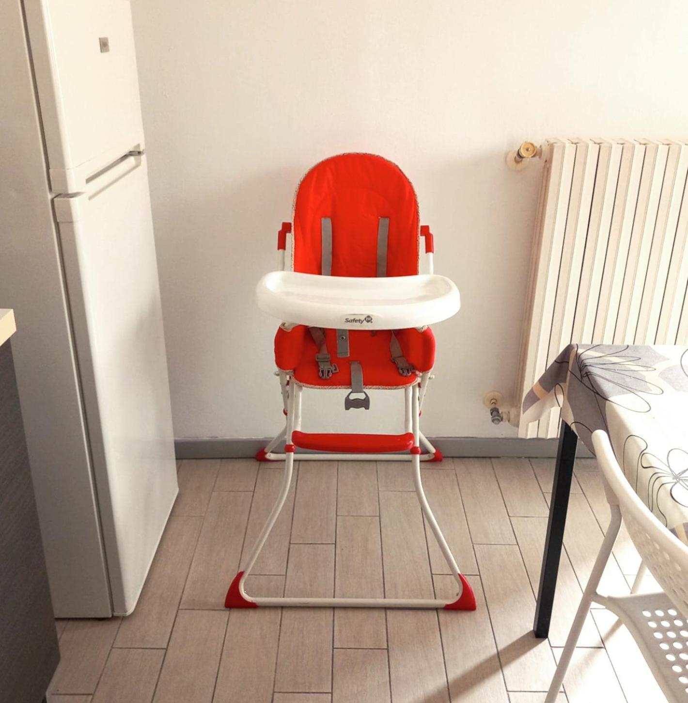 La Dolce Vita - Appartamento Con Parcheggio Privato Vicino Al Centro E All'Ospedale 阿斯蒂 外观 照片