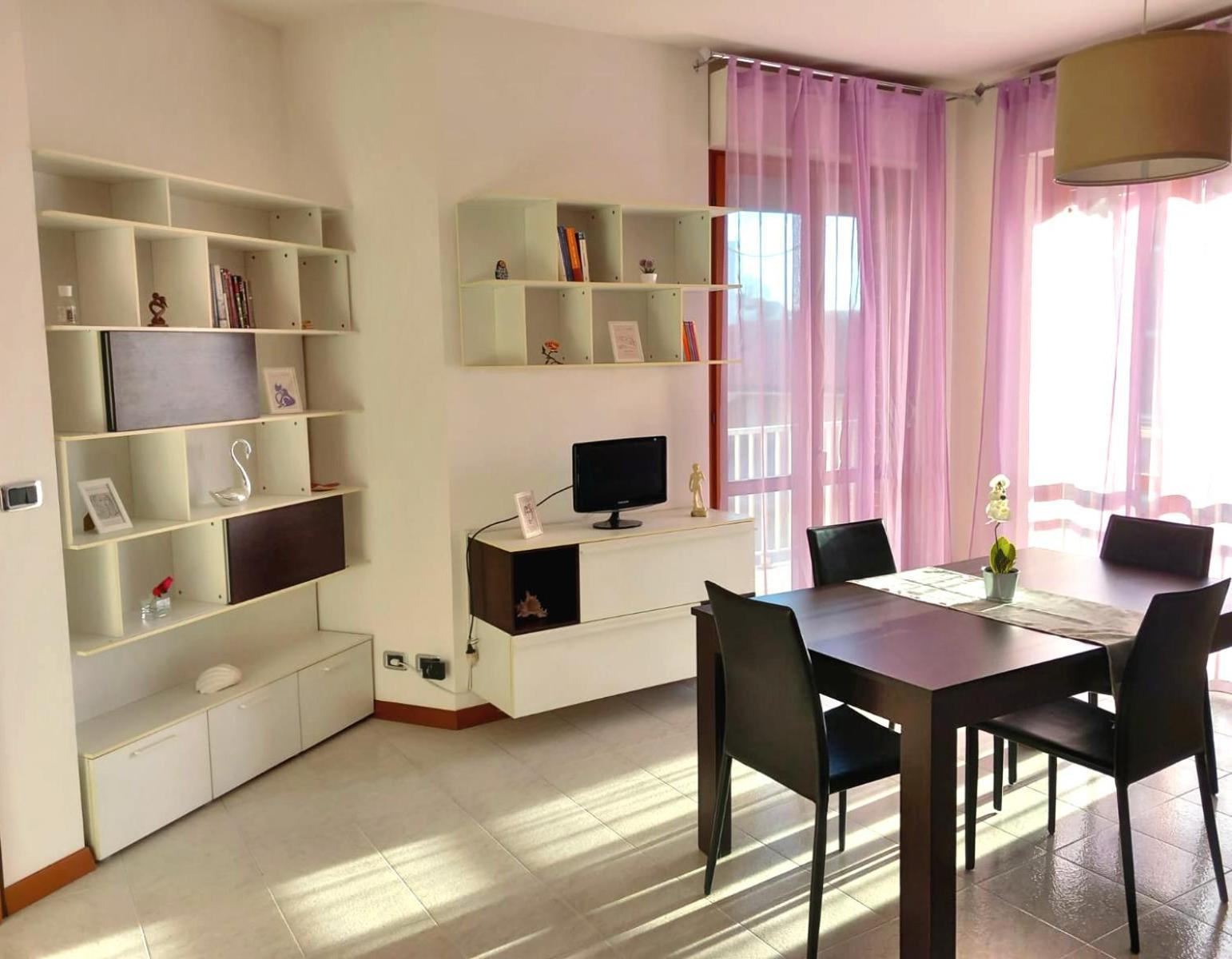 La Dolce Vita - Appartamento Con Parcheggio Privato Vicino Al Centro E All'Ospedale 阿斯蒂 外观 照片